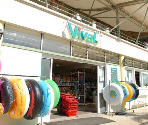 Parc De Fierbois : Magasin Vival au camping proche tours