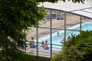 Parc De Fierbois : camping tours avec piscine