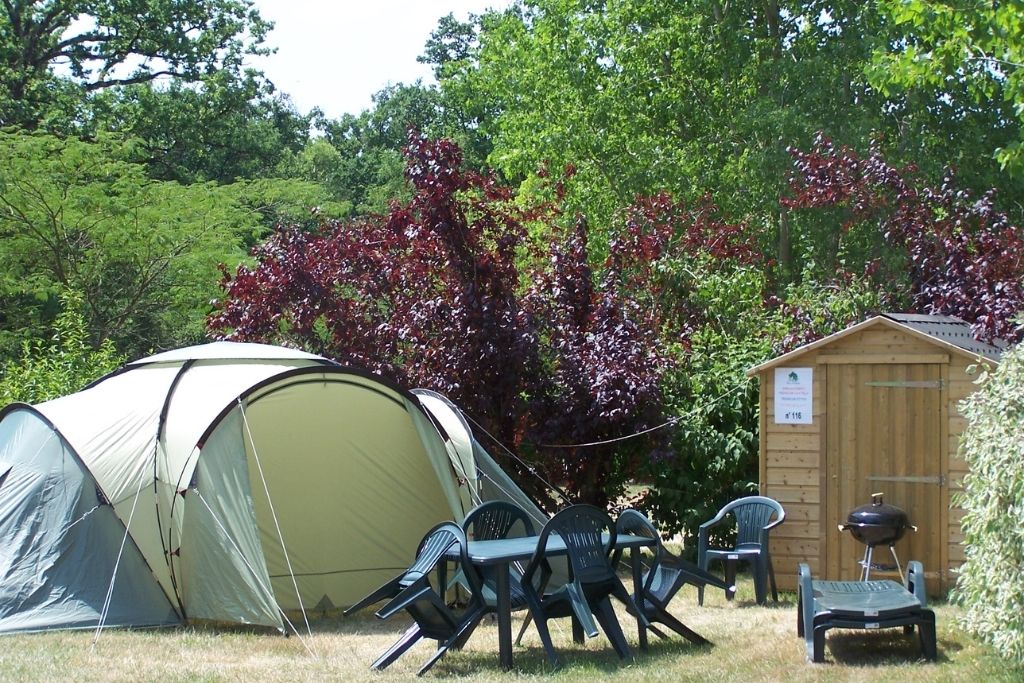 Emplacement prémium Parc De Fierbois Emplacements De Camping pour tente avec sanitaires privatifs