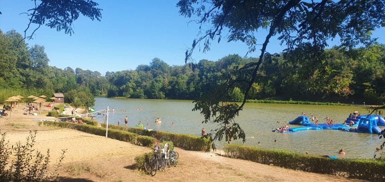 Parc De Fierbois : Lac Et Jeux