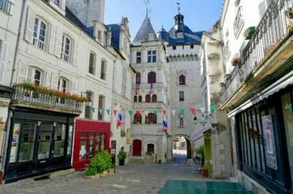 Loches 31 AdobeStock 307012464