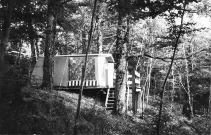 Une histoire de famille 32 Fierbois Bungalow toile en 1970