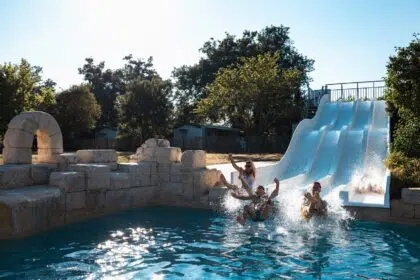 Der Wasserbereich 34 Fierbois piscine 016 Copie 1280